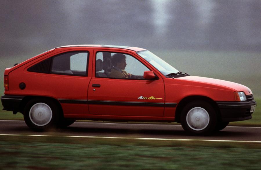  Opel Kadett Fun 3-Door (E) 1990 года  (фото 4 из 5)
